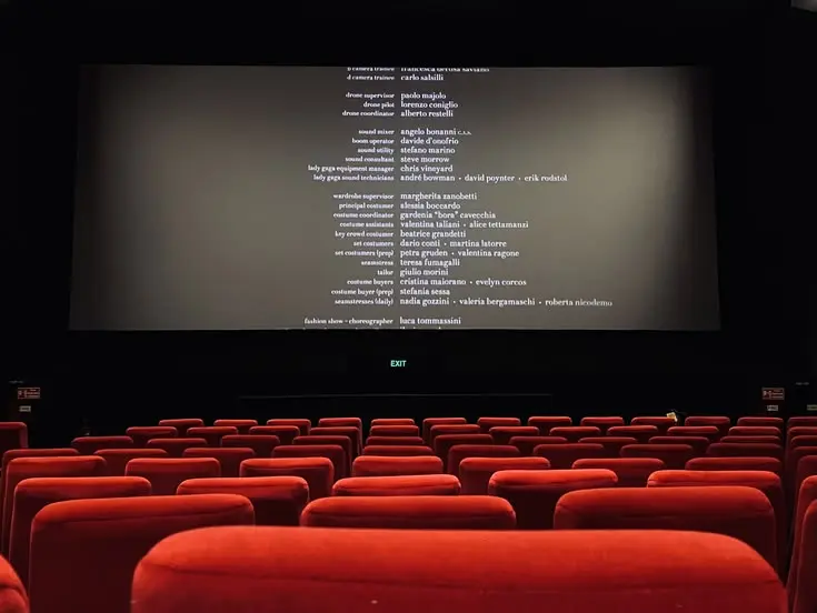 Nom au générique