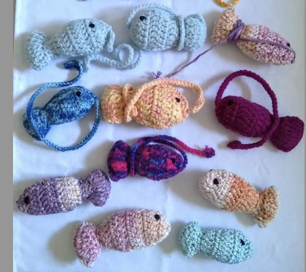 Petit poisson (jouet pour chat)